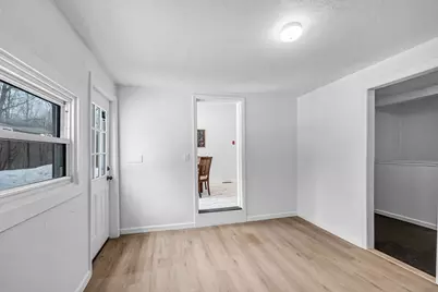 72 NW Schoolhouse Rd, Dudley, MA 01571 - Photo 5