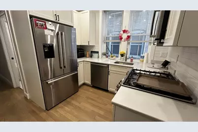 4 7 Englewood Ave, Boston, MA 02135 - Photo 13