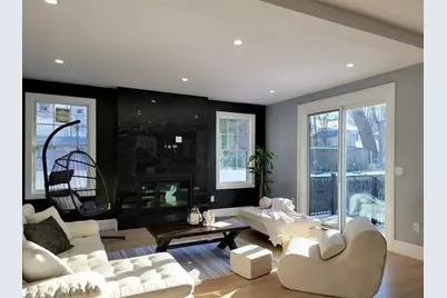 29 Parsons St, Newton, MA 02460 - Photo 3