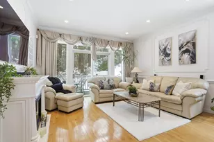 921 Sherwood Forest Ln, Saugus, MA 01906 - Photo 3