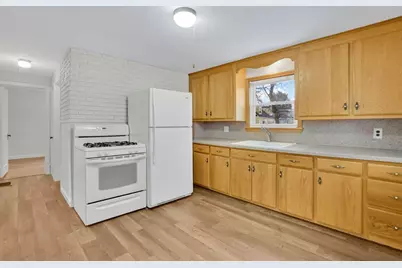 33 Drexel St, Springfield, MA 01104 - Photo 7