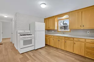 33 Drexel St, Springfield, MA 01104 - Photo 7
