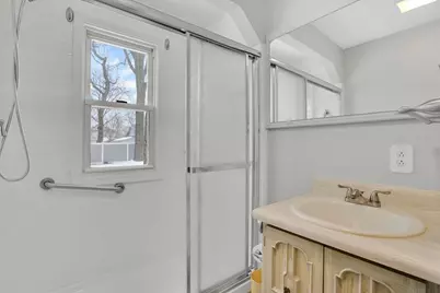 33 Drexel St, Springfield, MA 01104 - Photo 19