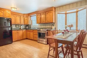 132 Poplar St, Greenfield, MA 01301 - Photo 7