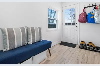 29 Commonwealth Rd #1, Watertown, MA 02472 - Photo 15