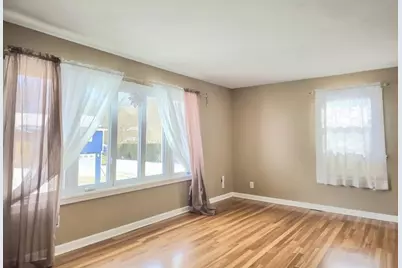 45 Birchwood Ter, Dartmouth, MA 02747 - Photo 5