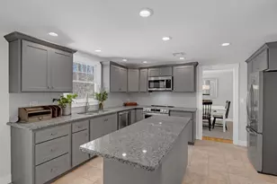 26 Fredric Ln, Mansfield, MA 02048 - Photo 3