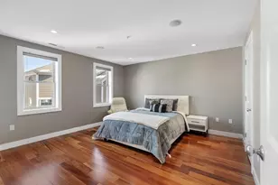 112 W 9th St, Boston, MA 02127 - Photo 11