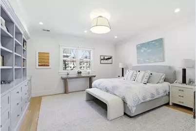 39 Verndale St #39, Brookline, MA 02446 - Photo 11