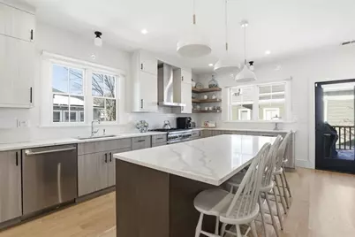 39 Verndale St #39, Brookline, MA 02446 - Photo 3