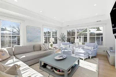 39 Verndale St #39, Brookline, MA 02446 - Photo 5