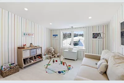 39 Verndale St #39, Brookline, MA 02446 - Photo 19