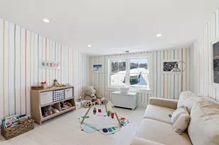 39 Verndale St, Brookline, MA 02446 - Photo 19