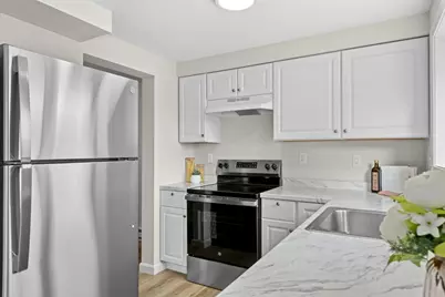 7 Mayberry Dr #H, Westborough, MA 01581 - Photo 15