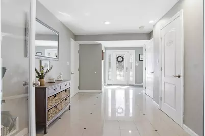 24 Worcester Road, Peabody, MA 01960 - Photo 3