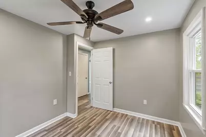 257 Spruce St, Leominster, MA 01453 - Photo 13