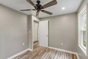 257 Spruce St, Leominster, MA 01453 - Photo 13