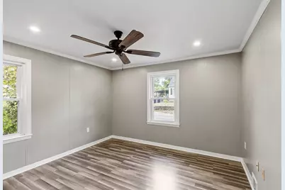 257 Spruce St, Leominster, MA 01453 - Photo 17