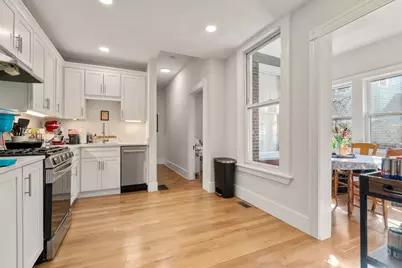 564 E 5th St, Boston, MA 02127 - Photo 7