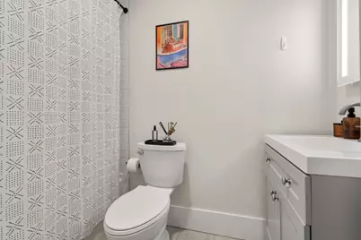 564 E 5th St, Boston, MA 02127 - Photo 9