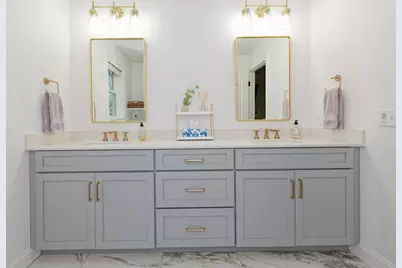 731 Norfolk St, Holliston, MA 01746 - Photo 21