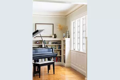 282 Buckminster Rd, Brookline, MA 02445 - Photo 9