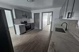 10-12 Richmond St, Adams, MA 01220 - Photo 3