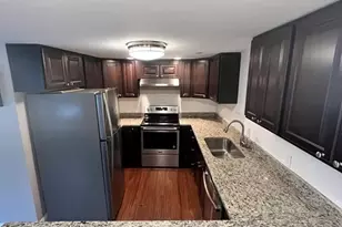 166 Pleasant St, Marblehead, MA 01945 - Photo 3