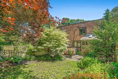 15 Kent Sq, Brookline, MA 02446 - Photo 25