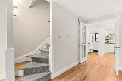 15 Kent Sq, Brookline, MA 02446 - Photo 15