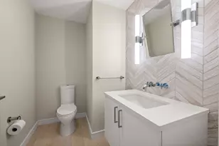 110 Broad St, Boston, MA 02110 - Photo 11