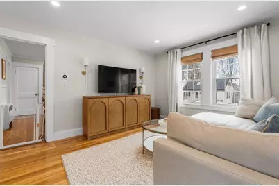 10 Lawrence St, Billerica, MA 01862 - Photo 11