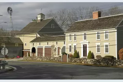 143 Pine Hill Rd, Chelmsford, MA 01824 - Photo 1