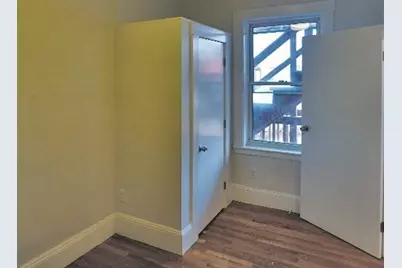 29 Lambert St #2R, Cambridge, MA 02141 - Photo 9