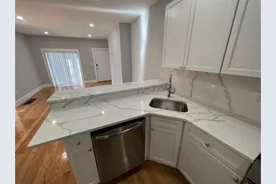 372 Oxford St #2, Somerville, MA 02144 - Photo 3