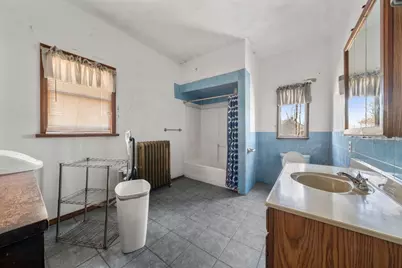 6 Highland St, Woburn, MA 01801 - Photo 17