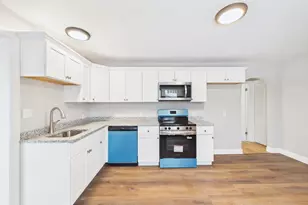 101 Perkins St, Somerset, MA 02725 - Photo 13