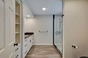 801 Sherwood Forest Ln, Saugus, MA 01906 - Photo 21