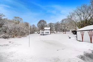 51 Spring St, Stoneham, MA 02180 - Photo 37