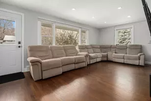 51 Spring St, Stoneham, MA 02180 - Photo 3