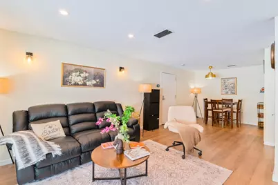 602 Franklin Crossing Rd #602, Franklin, MA 02038 - Photo 3