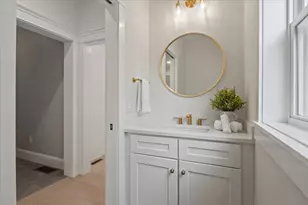 82 Uncas Ave, Franklin, MA 02038 - Photo 9