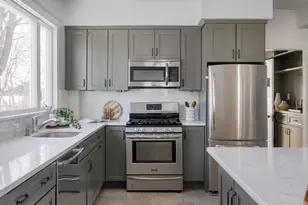 182 Maplewood St, Watertown, MA 02472 - Photo 15