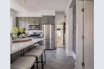 182 Maplewood St #2, Watertown, MA 02472 - Photo 13