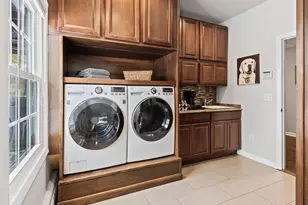 131 Twinbrooke Dr, Holden, MA 01520 - Photo 25