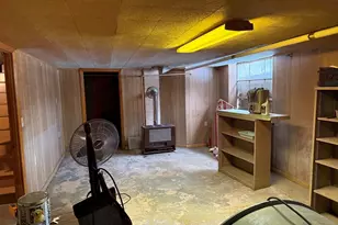 8 Sycamore Cir, Millbury, MA 01527 - Photo 33