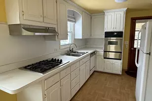 8 Sycamore Cir, Millbury, MA 01527 - Photo 17