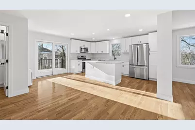 79 School St #4, Lowell, MA 01854 - Photo 3