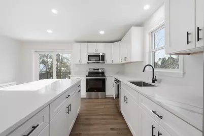 79 School St #4, Lowell, MA 01854 - Photo 7