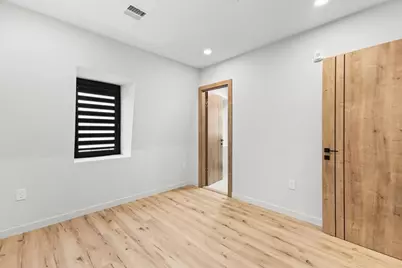 653 E 7th #3, Boston, MA 02127 - Photo 11